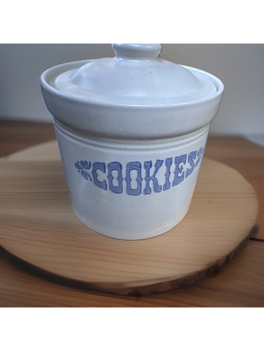 PFALTZGRAFF YORKTOWNE Stoneware - COOKIE JAR & LID #508